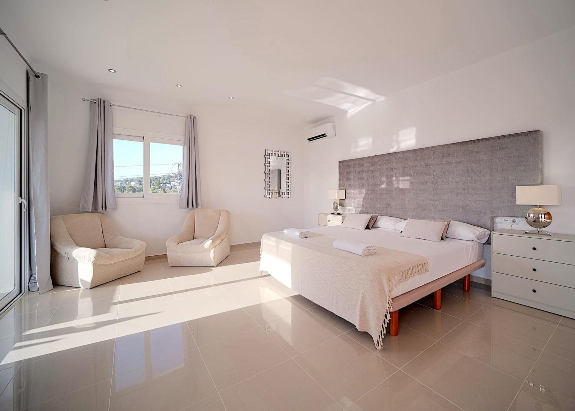 Villa Romeo 2Km From Ibiza Town And 1Km From Talamanca Beach サンタ・エウラリア・デス・リウ エクステリア 写真