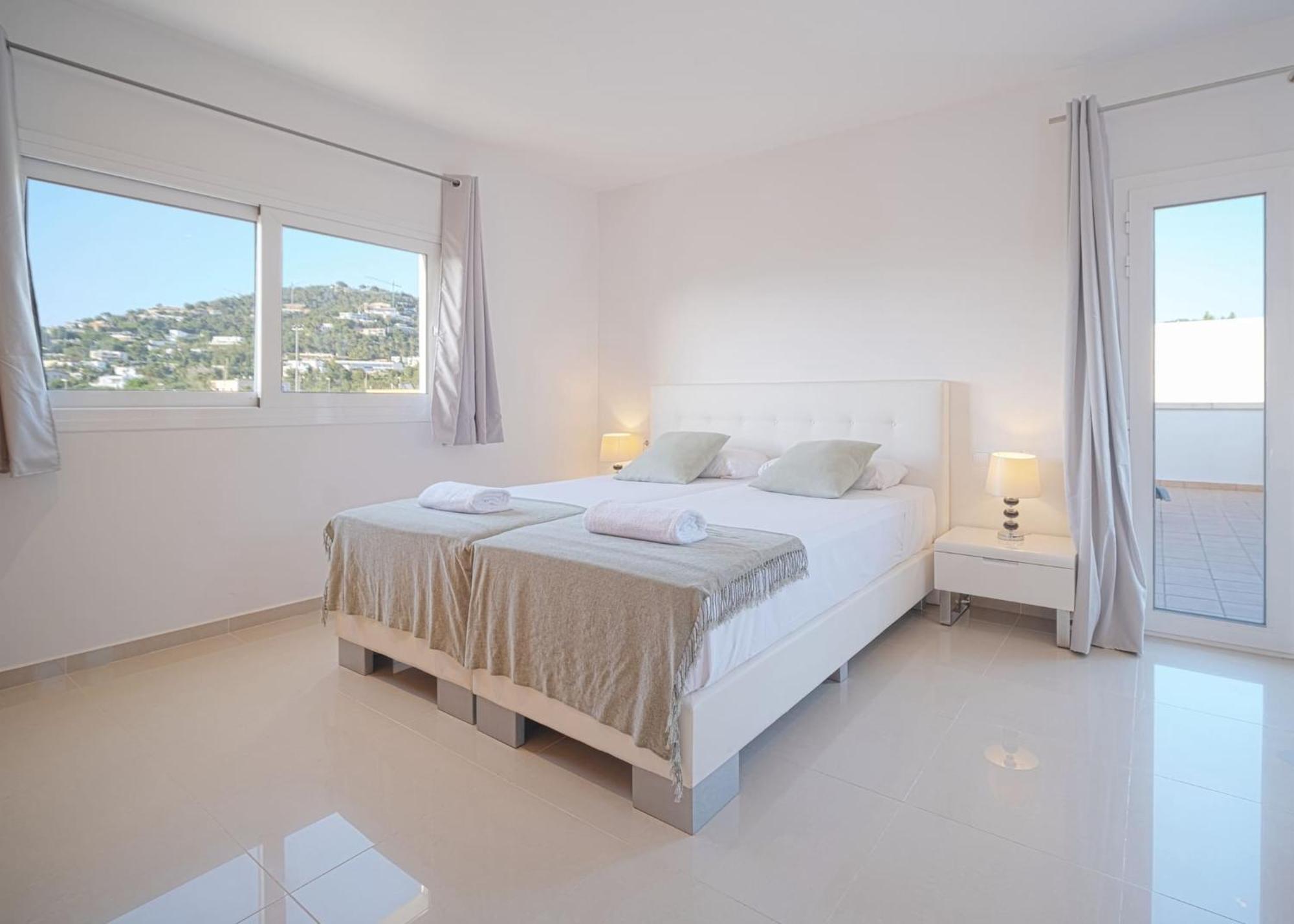 Villa Romeo 2Km From Ibiza Town And 1Km From Talamanca Beach サンタ・エウラリア・デス・リウ エクステリア 写真