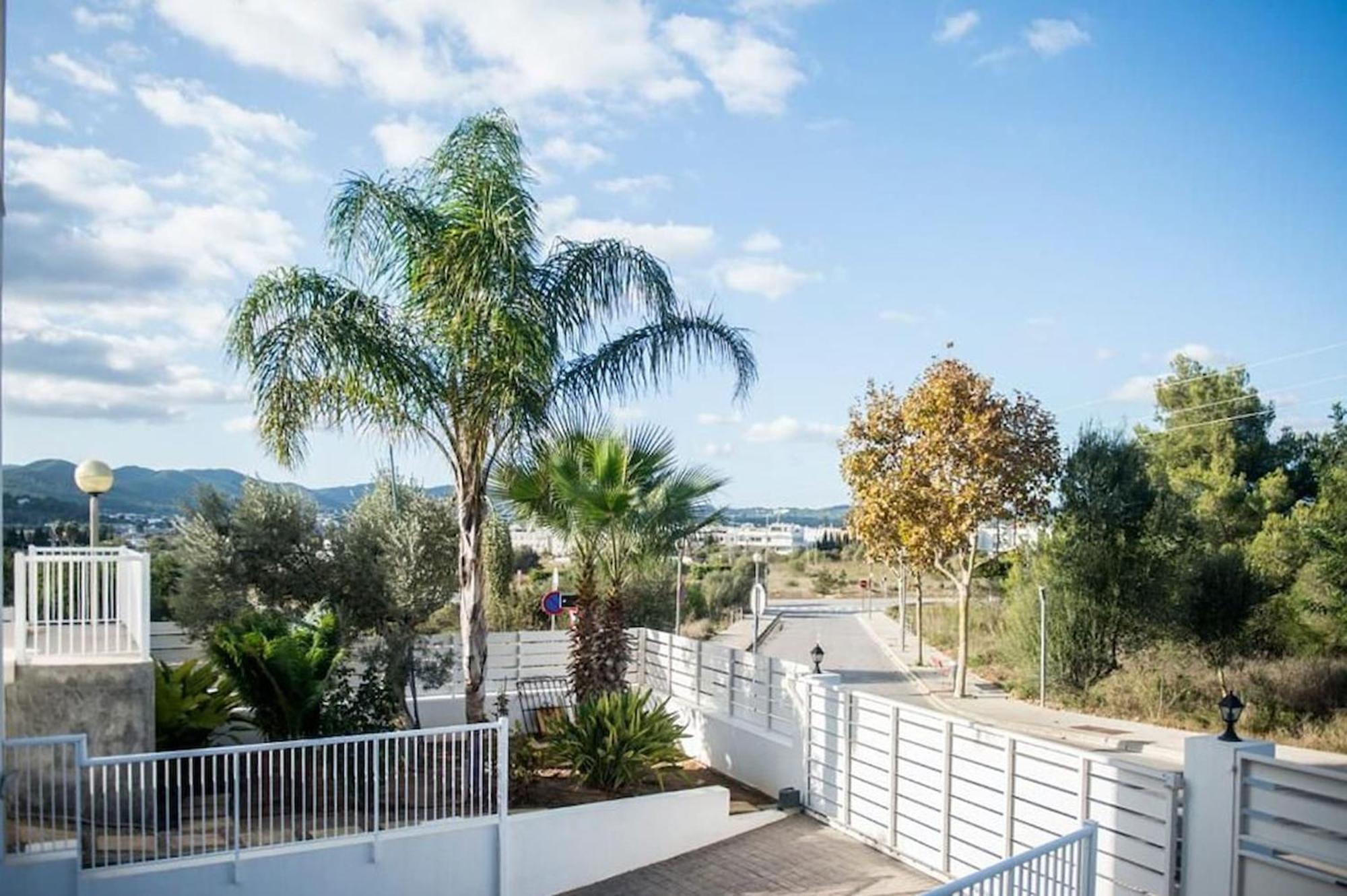 Villa Romeo 2Km From Ibiza Town And 1Km From Talamanca Beach サンタ・エウラリア・デス・リウ エクステリア 写真